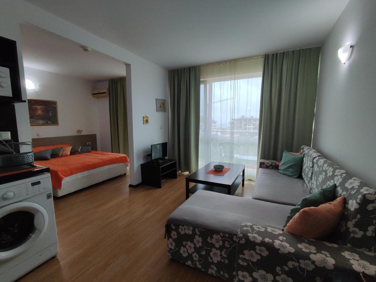 Прекрасен Апартамент С Изглед Към Морето Сарафово 1 Burgas Exterior foto