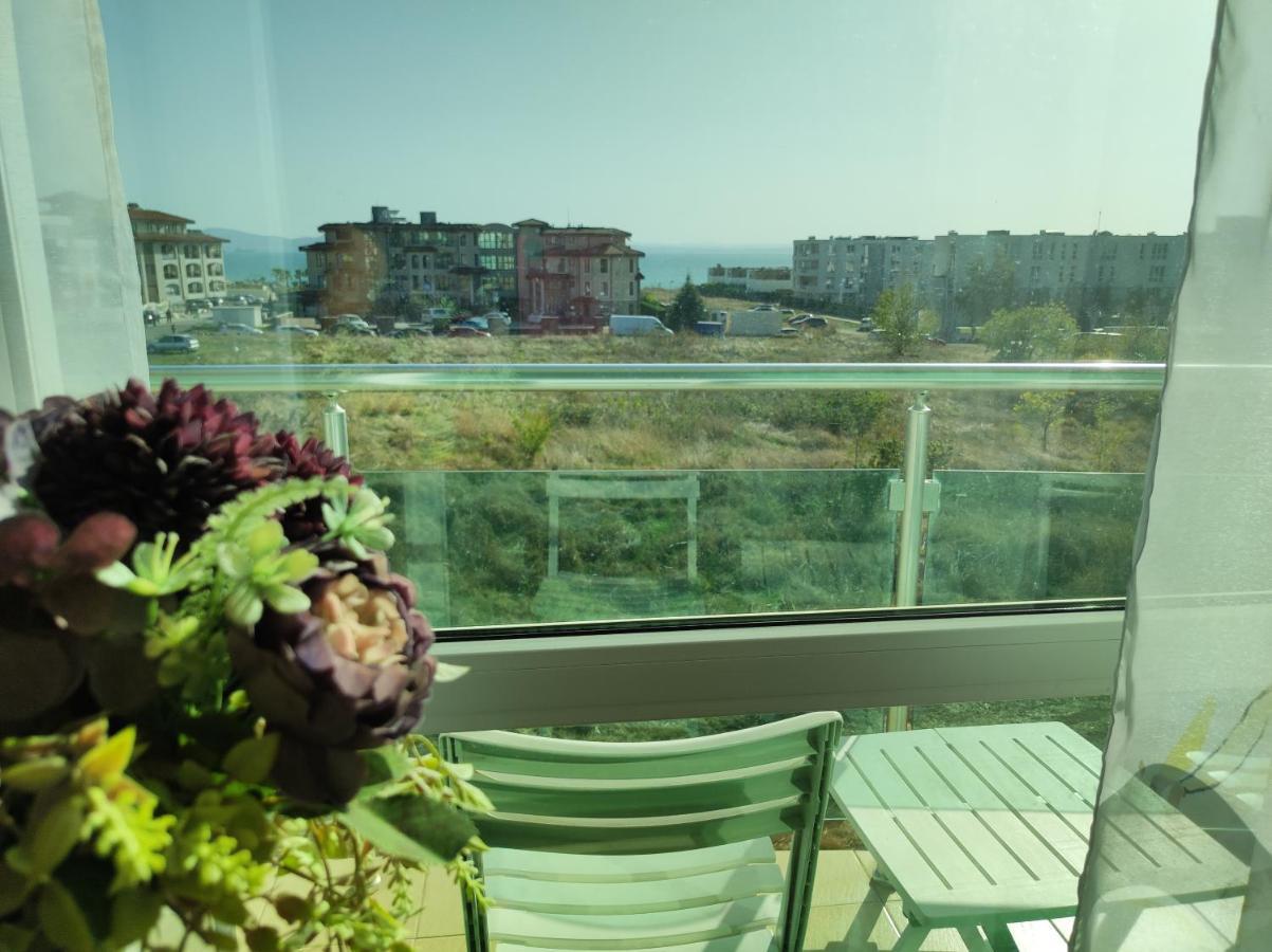 Прекрасен Апартамент С Изглед Към Морето Сарафово 1 Burgas Exterior foto